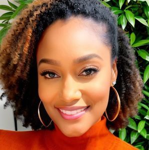 Meet your Posher, Christina